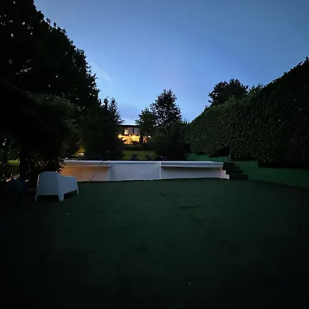 Luxury Private Estate Families & Groups Pool & Bbq Garden & Yard Free Parking Near Center 빌라 베오그라드