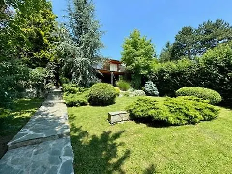 Luxury Private Estate Families & Groups Pool & Bbq Garden & Yard Free Parking Near Center 베오그라드