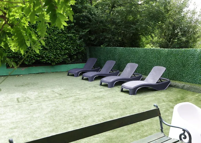 빌라 Luxury Private Estate Families & Groups Pool & Bbq Garden & Yard Free Parking Near Center 베오그라드