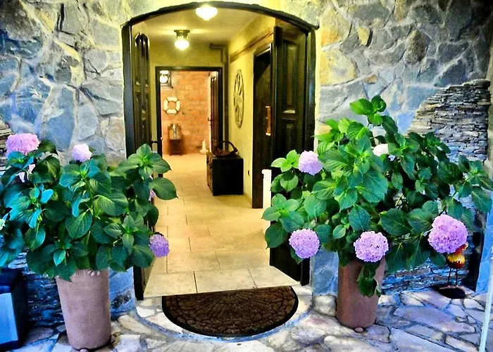 Luxury Private Estate Families & Groups Pool & Bbq Garden & Yard Free Parking Near Center 빌라 베오그라드