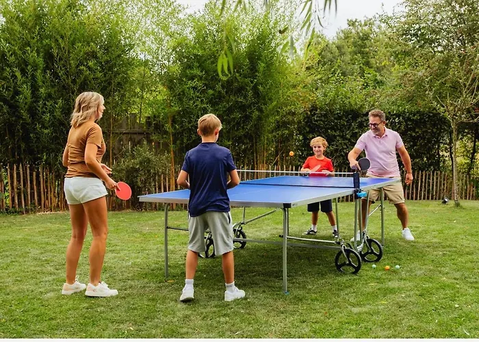 Luxury Private Estate Families & Groups Pool & Bbq Garden & Yard Free Parking Near Center *